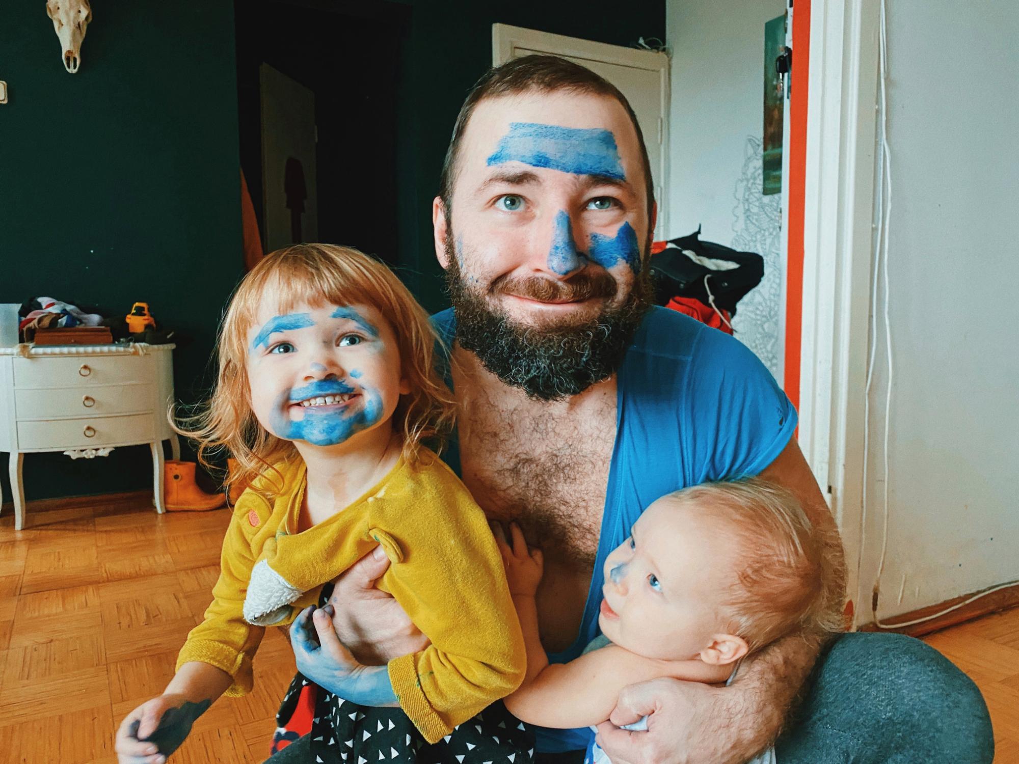 funny-family-moments-2024-12-02-12-51-09-utc